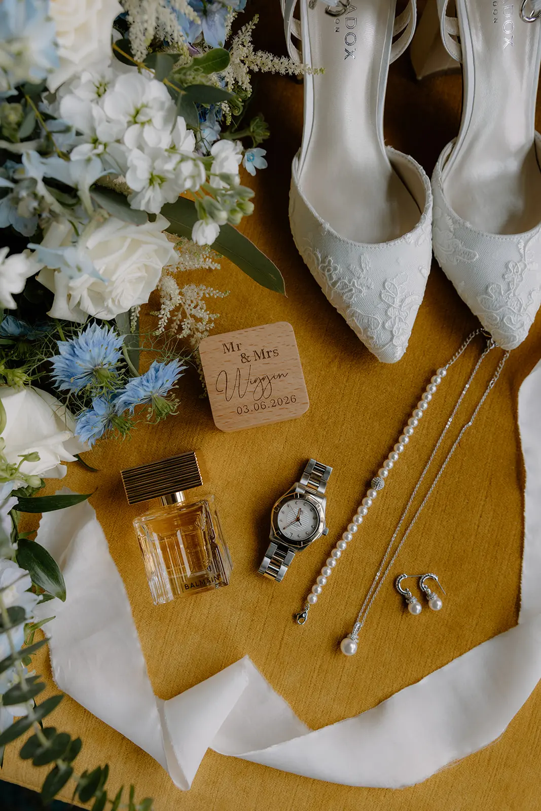 Wedding flowers, shoes and personal details